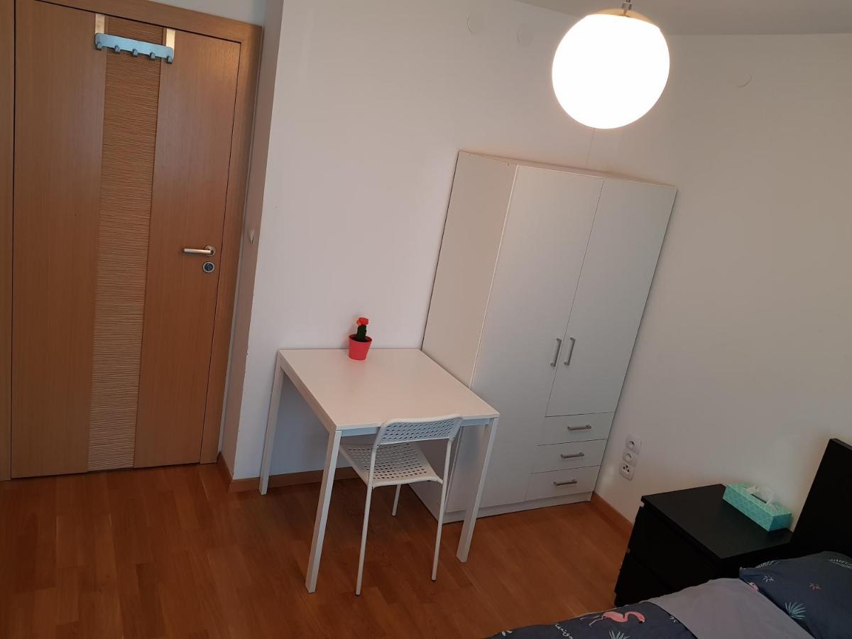 Mirrorroom Pl Citycenter Warschau Buitenkant foto